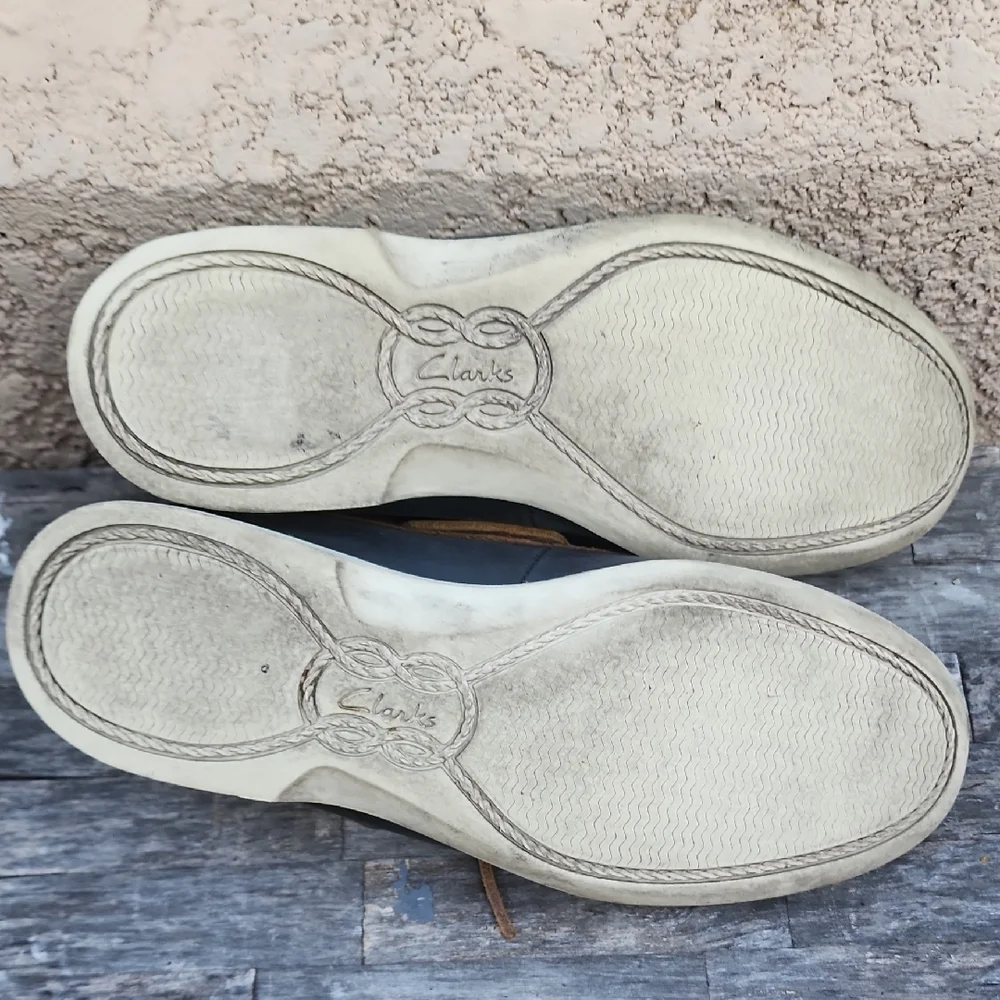 Clarks Boat Shoes with Moccasin Stitching Brown And Grey Size 9